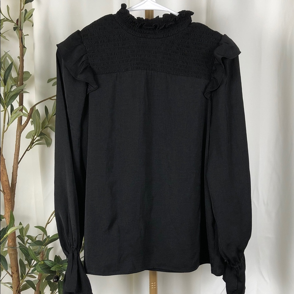 Banana Republic Black Ruffle-Accent Long Sleeve Blouse Sz XS (T5)